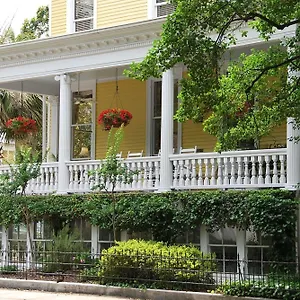 forsyth-park-inn.top-hotels-in-savannah.com/